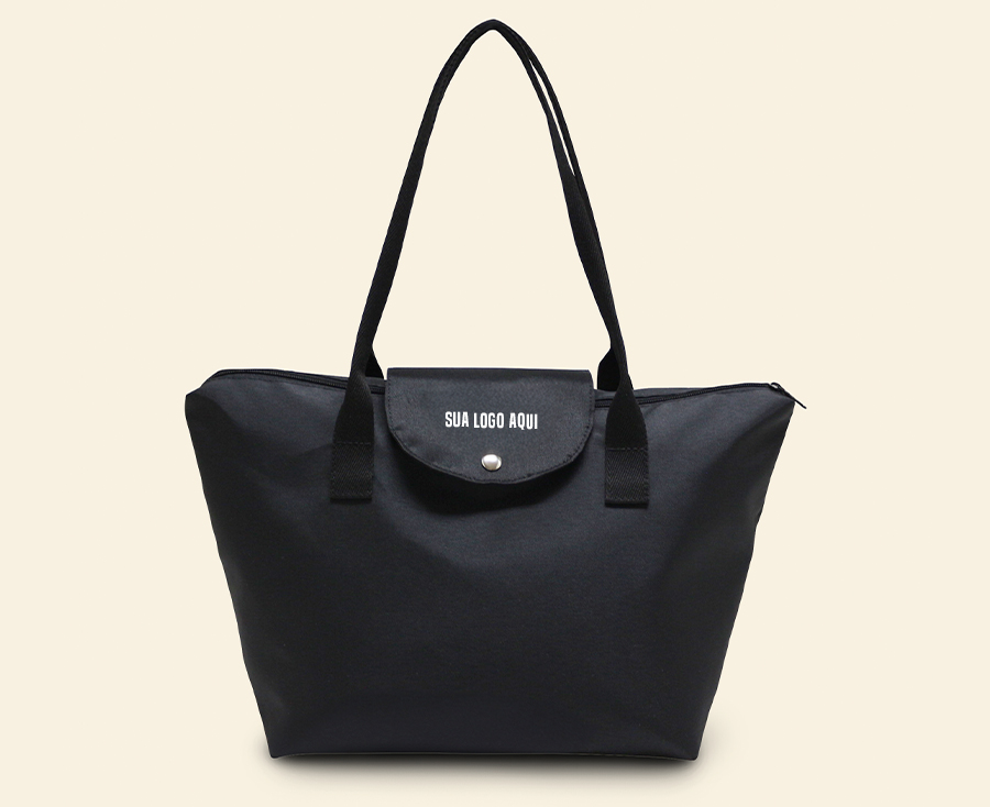Bolsa preta shopper personalizada com zíper e aba frontal