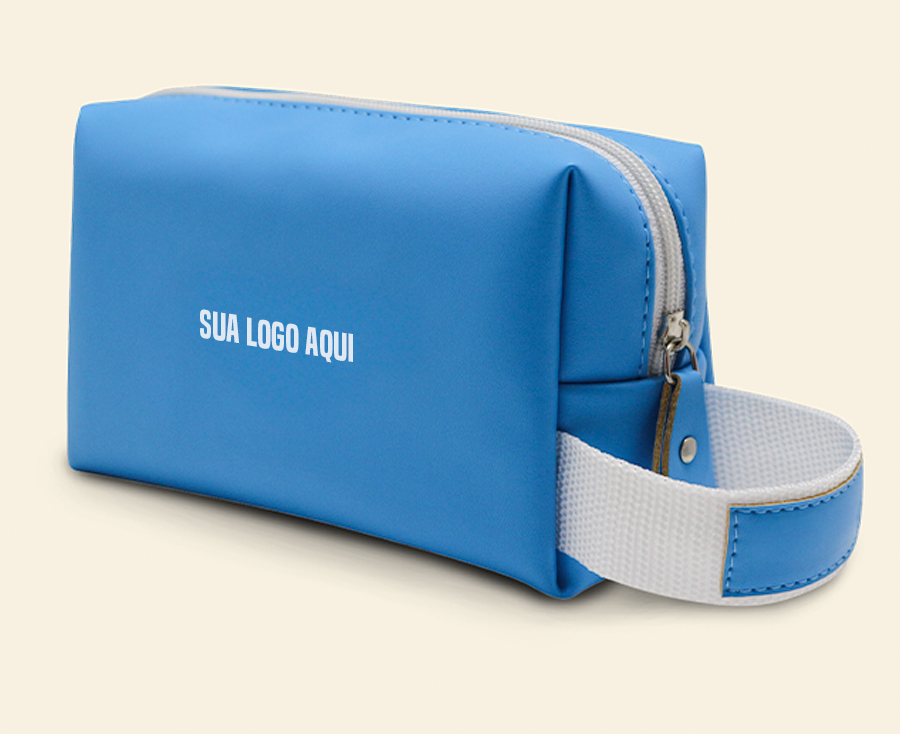 Necessaire azul retangular com alça lateral branca e zíper