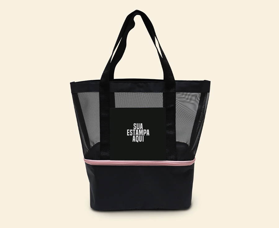 Sacola preta personalizada com bolso estampado e fundo estruturado