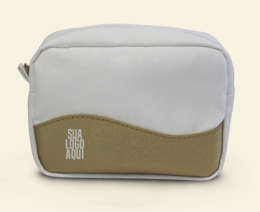 Necessaire branca com detalhe dourado em formato ondulado
