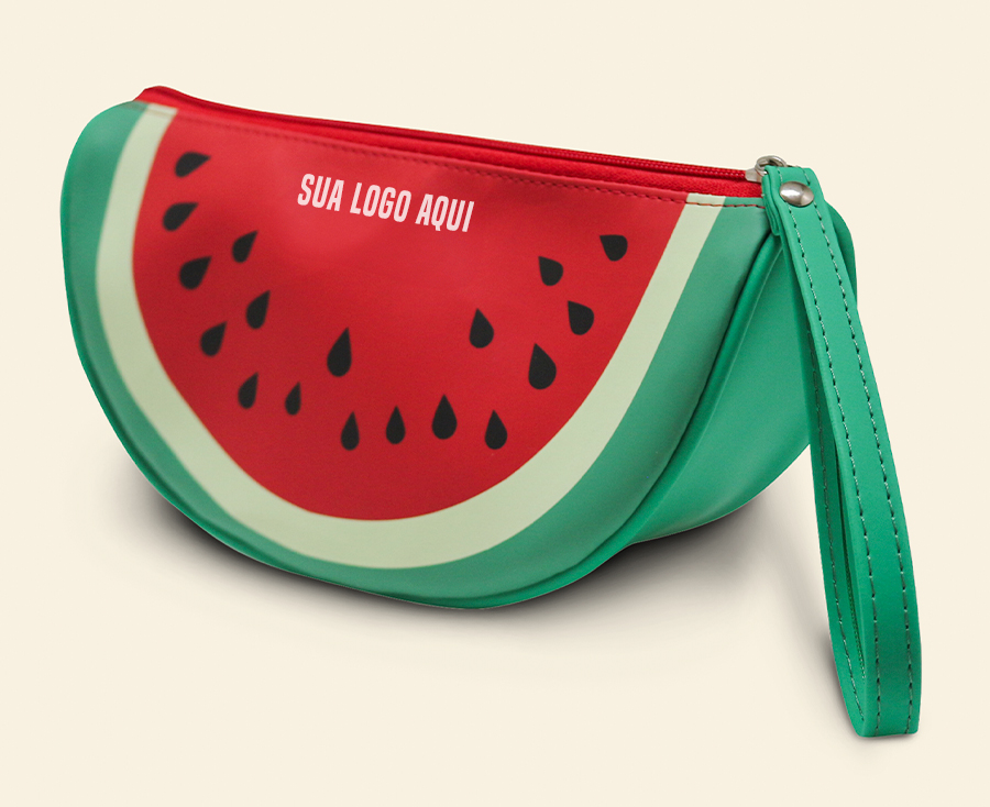 Necessaire personalizada em formato de melancia com alça de pulso
